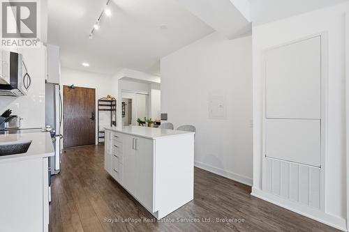 202 - 2782 Barton Street E, Hamilton (Riverdale), ON - Indoor Photo Showing Kitchen