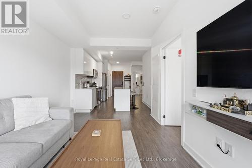 202 - 2782 Barton Street E, Hamilton (Riverdale), ON - Indoor