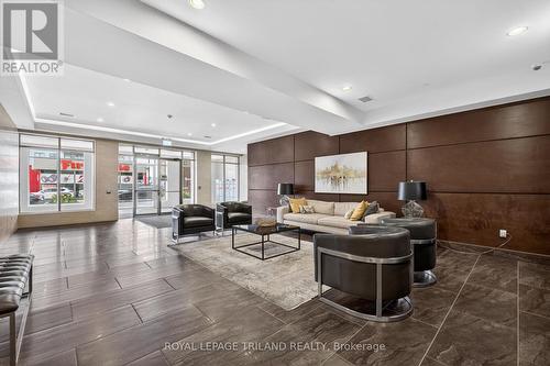 801 - 330 Ridout Street N, London East (East K), ON - Indoor Photo Showing Other Room