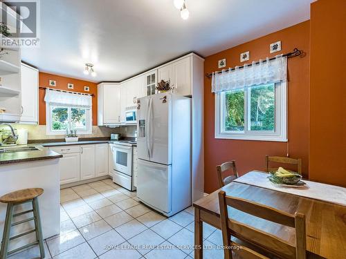 77 Martindale Crescent, Brampton, ON - Indoor Photo Showing Kitchen With Double Sink