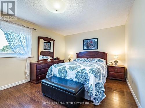 77 Martindale Crescent, Brampton, ON - Indoor Photo Showing Bedroom