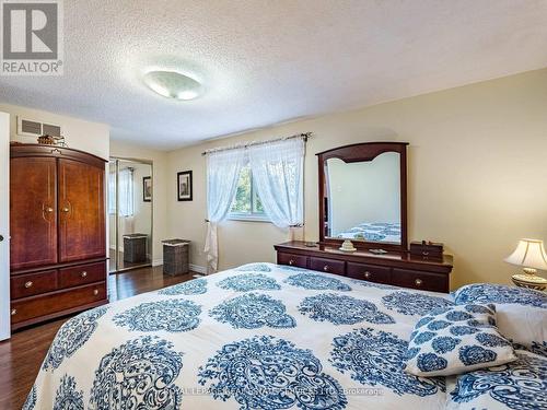77 Martindale Crescent, Brampton, ON - Indoor Photo Showing Bedroom