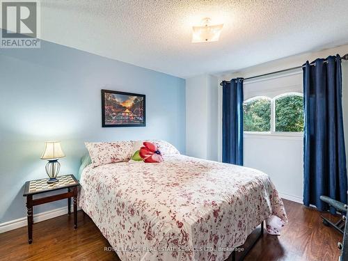 77 Martindale Crescent, Brampton, ON - Indoor Photo Showing Bedroom