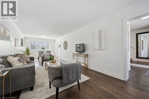 295 Water Street Unit# 21, Guelph, ON - Indoor Photo Showing Living Room