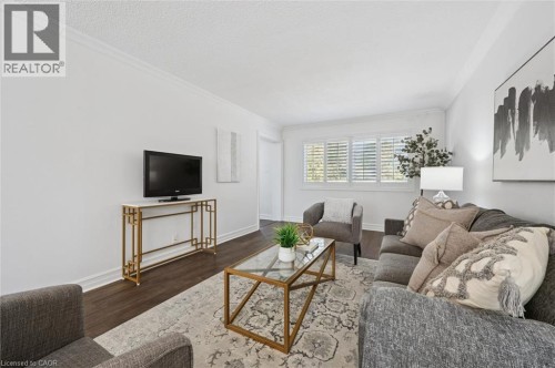 295 Water Street Unit# 21, Guelph, ON - Indoor Photo Showing Living Room