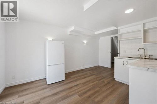 295 Water Street Unit# 21, Guelph, ON - Indoor Photo Showing Kitchen