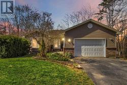 7A Short Street  Dartmouth, NS B2X 2P1