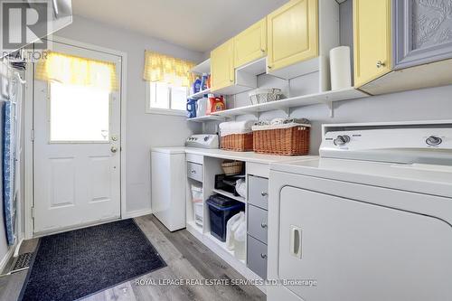 23 Annapolis Way, Hamilton, ON - Indoor Photo Showing Laundry Room