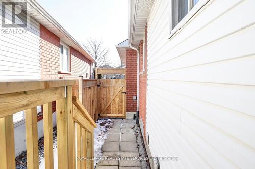 23 Annapolis Way, Hamilton, ON - Outdoor With Exterior