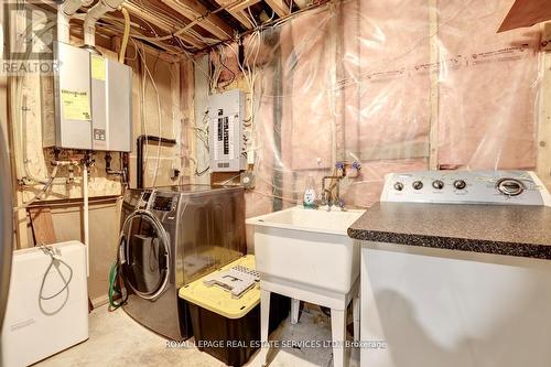 23 Annapolis Way, Hamilton, ON - Indoor Photo Showing Laundry Room