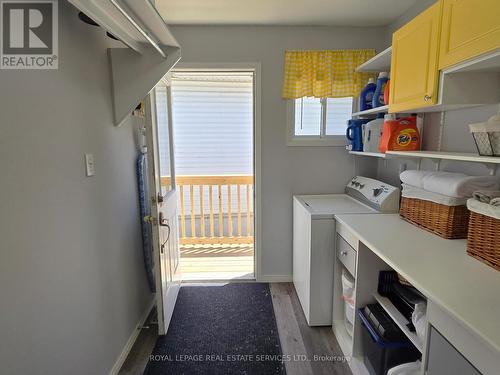 23 Annapolis Way, Hamilton, ON - Indoor Photo Showing Laundry Room