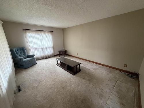 2101 Walsh Street E, Thunder Bay, ON 