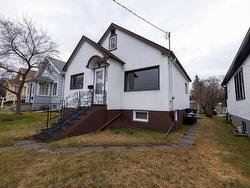 293 High St S Thuder Bay, ON P7B 3K9