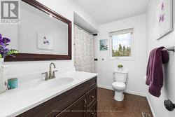 Upper Level Bathroom - 