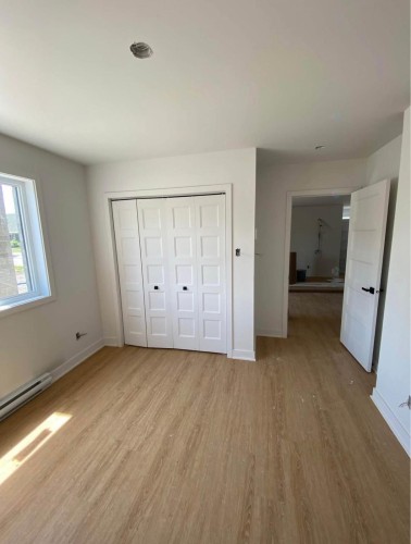 Master Bedroom - 2-338 Rue St-Raphael, Salaberry-De-Valleyfield, QC - Indoor Photo Showing Other Room