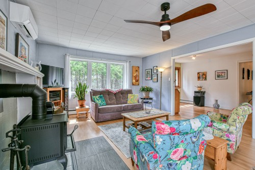 Salon - 3122 1Er Rang De Doncaster, Val-David, QC - Indoor Photo Showing Living Room