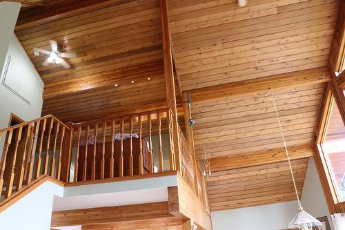 432 Bayles Road, Nakusp, BC - Indoor Photo Showing Other Room