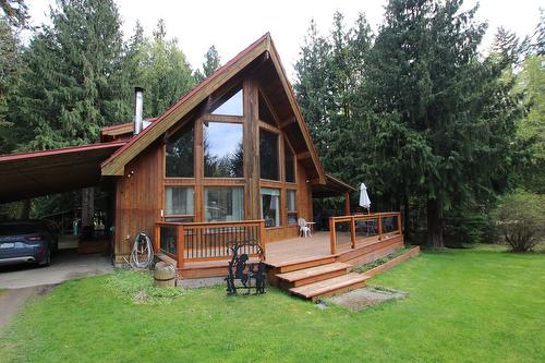 432 Bayles Road  Nakusp, BC V0G 1R1