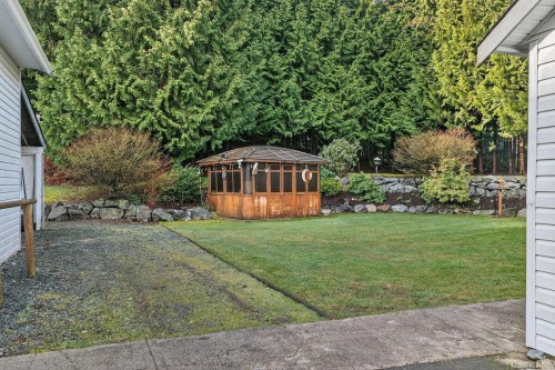 1136 Corcan Rd, Qualicum Beach, BC 