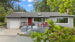 10851 Deep Cove Rd North Saanich, BC V8L 5M5