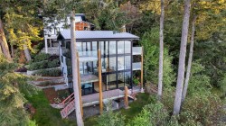 1676 Lands End Rd North Saanich, BC V8L 5L5