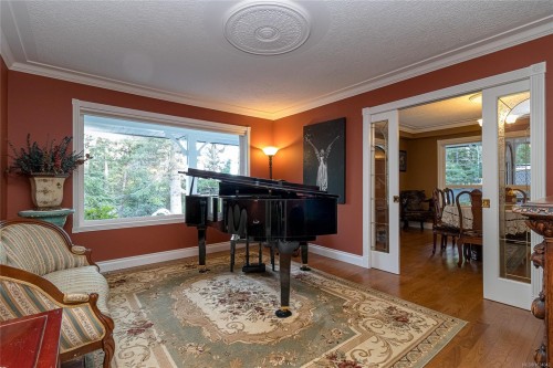 7072 Willis Point Rd, Central Saanich, BC 
