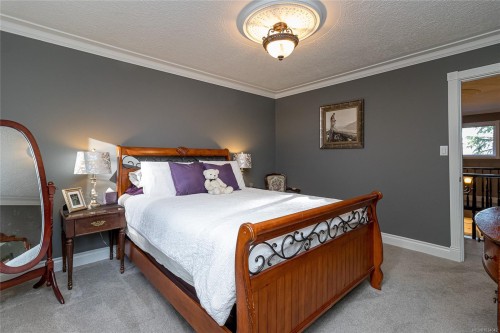 7072 Willis Point Rd, Central Saanich, BC 
