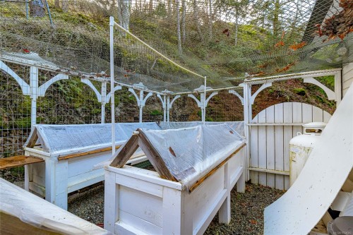 7072 Willis Point Rd, Central Saanich, BC 