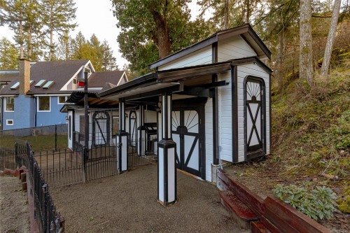 7072 Willis Point Rd, Central Saanich, BC 