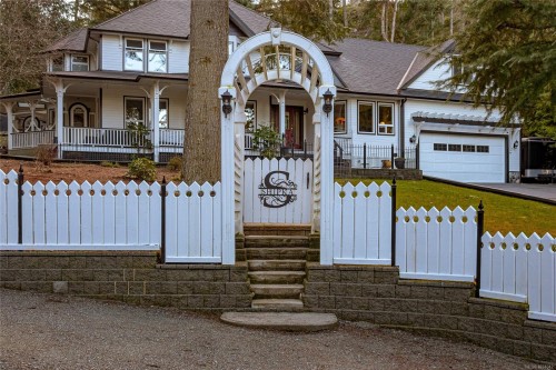 7072 Willis Point Rd, Central Saanich, BC 
