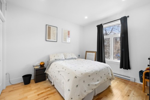Master Bedroom - 8259 Rue St-Denis, Montréal (Villeray/Saint-Michel/Parc-Extension), QC - Indoor Photo Showing Bedroom