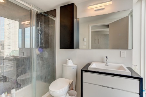 Bathroom - 2511-1188 Rue St-Antoine O., Montréal (Ville-Marie), QC - Indoor Photo Showing Bathroom