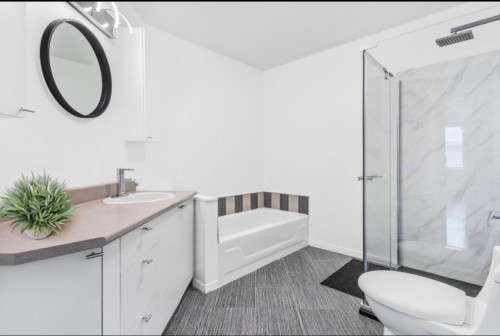 Salle de bains - 5008 Rue Domville, Longueuil (Saint-Hubert), QC - Indoor Photo Showing Bathroom