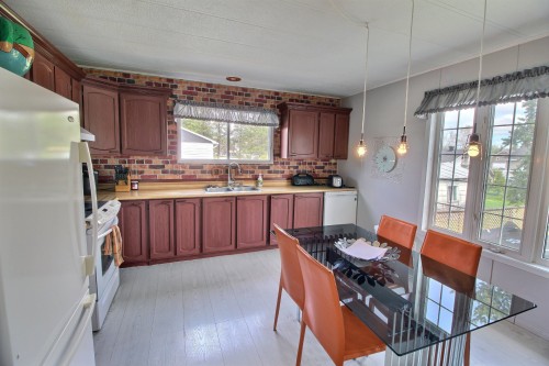 Cuisine - 28 Mtée Laframboise, Rouyn-Noranda, QC - Indoor Photo Showing Kitchen With Double Sink