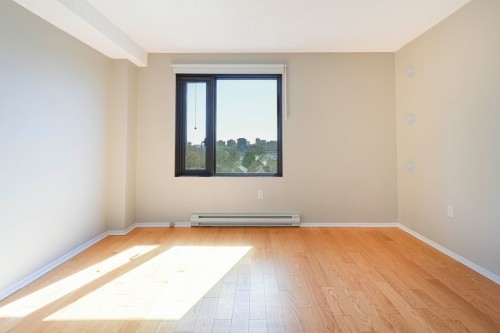 Chambre à coucher principale - 605-259 Rue Champlain, Gatineau (Hull), QC - Indoor Photo Showing Other Room