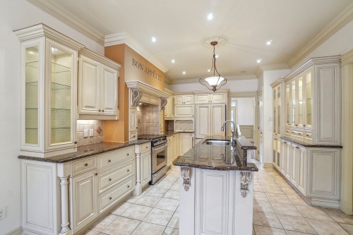 Cuisine - 5 Av. Stewart, Pointe-Claire, QC - Indoor Photo Showing Kitchen With Upgraded Kitchen