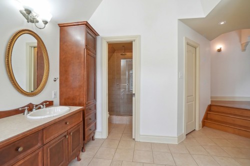 Salle de bains attenante à la CCP - 5 Av. Stewart, Pointe-Claire, QC - Indoor Photo Showing Bathroom