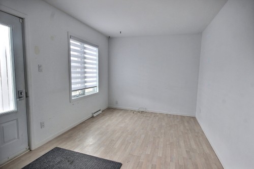 Salon - 119 10E Rue, Rouyn-Noranda, QC - Indoor Photo Showing Other Room