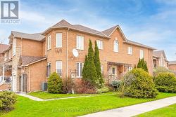 149 FOXCHASE AVENUE  Vaughan, ON L4L 9H3