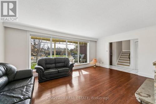 2175 Denise Road, Mississauga, ON - Indoor Photo Showing Living Room