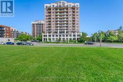204 - 2379 CENTRAL PARK DRIVE Oakville, ON L6H 0E3
