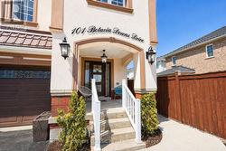 101 BOTAVIA DOWNS DRIVE  Brampton, ON L7A 3P6