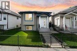 119 Taravista Drive NE  Calgary, AB T3J 4T2