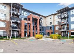 #428 5504 SCHONSEE DR NW  Edmonton, AB T5Z 0N9