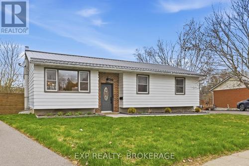 789 AYLMER CRESCENT  Kingston (South Of Taylor-Kidd Blvd), ON K7M 6E5