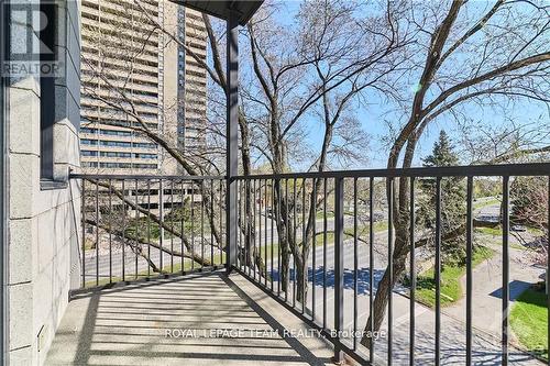 10 - 800 Melwood Avenue, Ottawa, ON - Outdoor