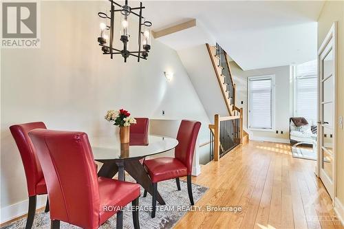 10 - 800 Melwood Avenue, Ottawa, ON - Indoor Photo Showing Dining Room