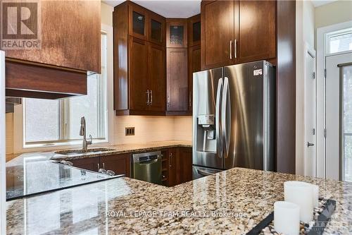 10 - 800 Melwood Avenue, Ottawa, ON - Indoor Photo Showing Kitchen With Upgraded Kitchen
