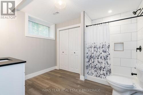 16 Tall Pines Drive, Tiny, ON 