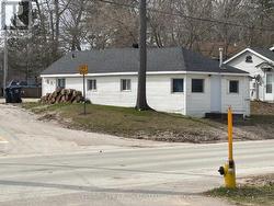 397 MOSLEY STREET Wasaga Beach, ON L9Z 2J8